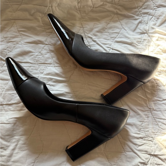Trary Women’s Black Shiny Toe Pumps with Block Heel - Picture 3 of 6